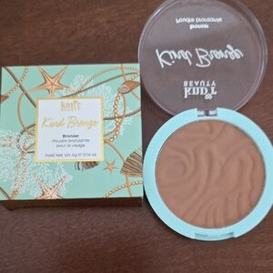 Kind Bronze Bronzer In Blissful Bronze